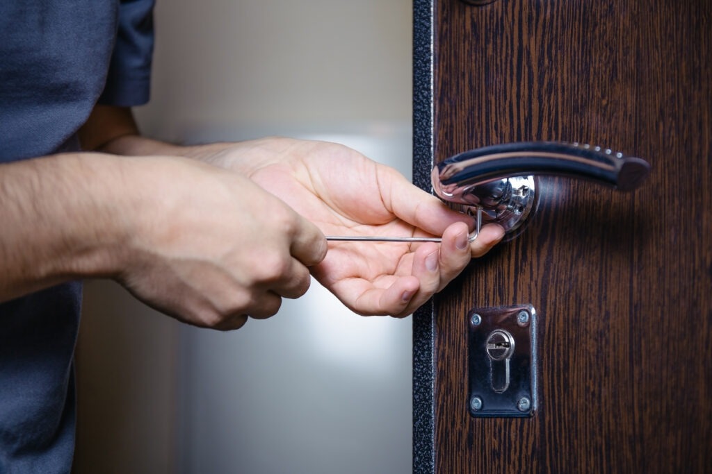 Digital Security and Locksmithing in the Modern Age
