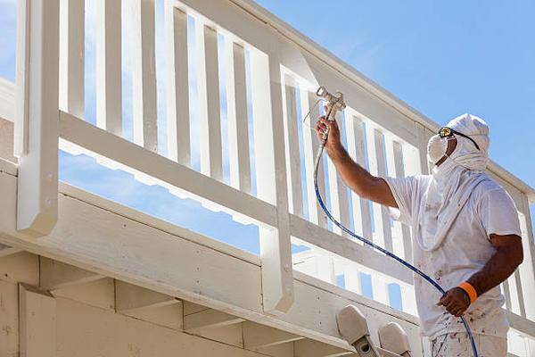 5 Signs It's Time to Hire a House Painter